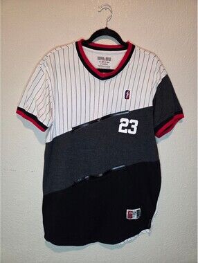 Bleecker & Mercer Athletic Style V-Neck T-Shirt Size XL